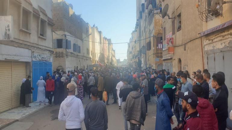 مؤسف…أستاذ متقاعد ينهي حياته شنقا