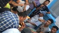 بعد تخفيف الحجر.. إفطار جماعي في أحد الأحياء يثير غضب رواد مواقع التواصل الإجتماعي (فيديو)