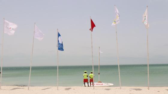 تتويجا للمجهودات المبذولة من طرف المجلس الجماعي للداخلة بالمجال البيئي..رفع اللواء الازرق بشاطئي مسافر و ام لبوير بمدينة الداخلة