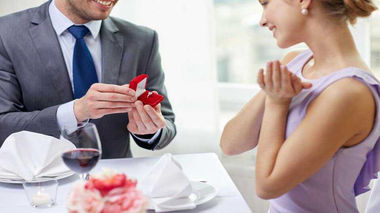 دراسة: الزواج مفيد للصحة النفسية.. والرجل الرابح الأكبر