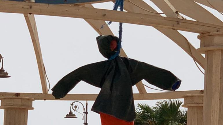 عامل بميناء الجزيرة بالداخلة يضع حدا لحياته وسط الشارع العام