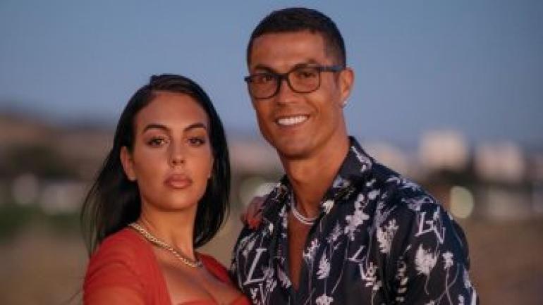 كريستيانو رونالدو شرا أغلى خاتم خطوبة فالعالم لصاحبتو جورجينا (تصاور)