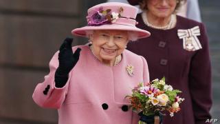 (FILES) In this file photo taken on October 14, 2021 Britain's Queen Elizabeth II waves as she leaves after attending the ceremonial opening of the sixth Senedd, the Welsh Parliament, in Cardiff, Wales. - Queen Elizabeth II spent Wednesday night in hospital, Buckingham Palace have reported, Thursday October 21. (Photo by Jacob King / POOL / AFP)