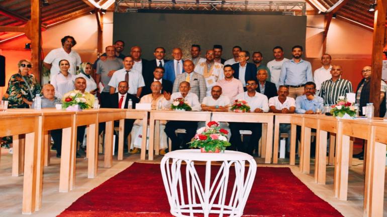 الفيدرالية المغربية لناشري الصحف تستنكر ماتعرض له الوفد الإعلامي المغربي بالقمة العربية بالجزائر