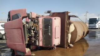 انحراف شاحنة صهريجية قرب المحطة الطرقية بالداخلة