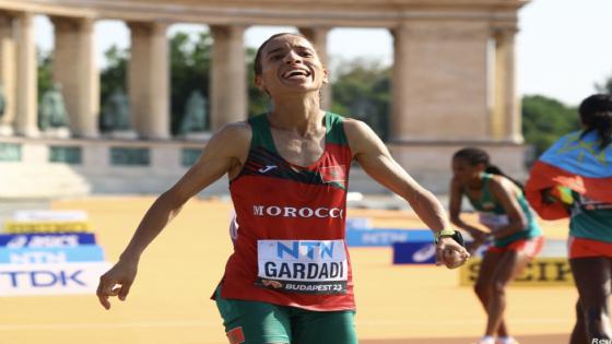 الملك محمد السادس يهنئ العداءة كردادي بعد فوزها بميدالية برونزية في سباق الماراتون