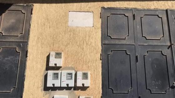 بعد الضغط “الفيسبوكي”.. رئيس جماعة تمارة يزيل اللوحات التي تحمل أسماء مشايخ المشرق