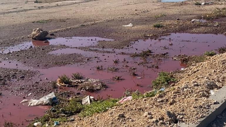 مصالح الفرقة البيئية التابعة للقيادة الجهوية للدرك الملكي بالداخلة تفتح تحقيق في تسرب مادة “بيترولية” بالمنطقة الصناعية