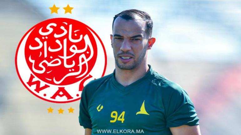 اللاعب الجزائري جمال بلعمري يفاجئ الوداد بقرار جديد