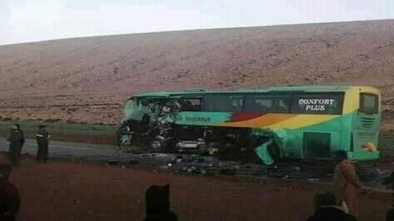 قتلى و جرحى في حادثة سير بين حافلة النقل العمومي و شاحنة ضواحي كليميم