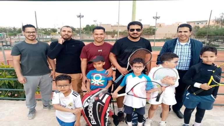 رغم غياب الدعم..نادي الخليج للتنس بالداخلة يفوز بدوري تيزنيت الوطني  للتنس