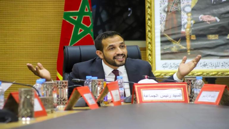 اختتام دورة جماعة الداخلة العادية على وقع مناقشة ايجابية سادها روح الدفاع عن مصالح المواطنين وهم تنمية المدينة