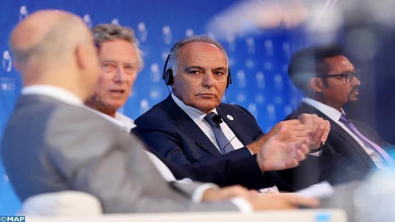 بسبب تصريحاته حول الجزائر مزوار يستقيل من رئاسة الإتحاد العام للمقاولات بالمغرب