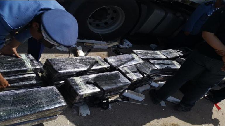 عاجل | عملية مشتركة للأمن الوطني والجمارك تسفر عن حجز كمية من المخدرات بمعبر الكَركَرات