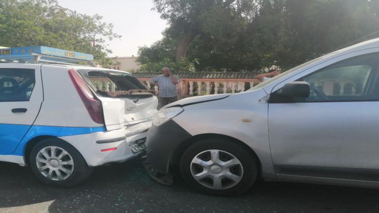 الأن.. حادثة سير أمام بلدية الداخلة