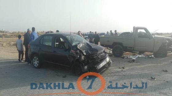 حادث مروع …إصطدام سيارتين بمنطقة أم لبوير بالداخلة