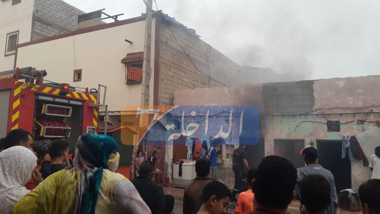 عاجل..إندلاع حريق مهول بأحد المنازل بحي المسيرة 1