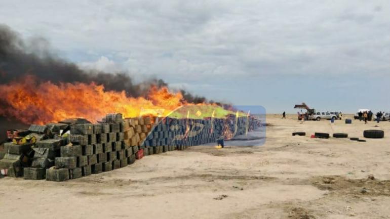 الديوانة فالداخلة حرقات كميات كبيرة من المواد المحجوزة..منها لحشيش والكوكايين و المعسل