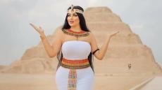 مصر..اعتقال مصوّر التقط صورا اعتبرت “غير لائقة” للراقصة سلمى الشيمي في الأهرامات