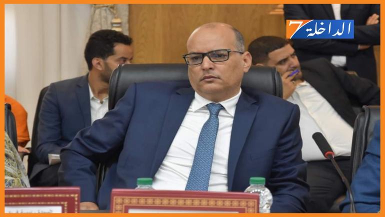 في دورة مشحونة ووسط نقاش حاد.. انتخاب حما اهل بابا بالأغلبية ممثلا لجماعة الداخلة داخل بمجموعة الجماعات “الداخلة وادي الذهب للتوزيع