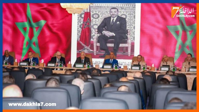 لقاء يجمع عددا من الوزارء والولاة والعمال لتداول السبل الكفیلة بإطلاق جیل جدید من برامج التنمیة الترابیة