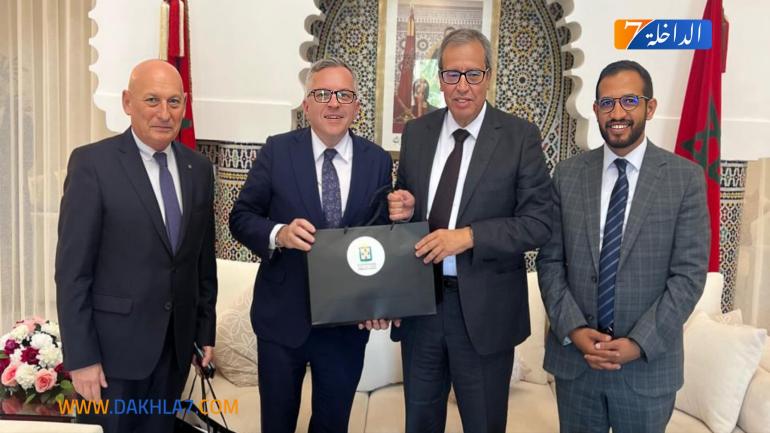 والي جهة الداخلة وادي الذهب ورئيس جماعة الداخلة يستقبلان السفير والقنصل لجمهورية بولونيا