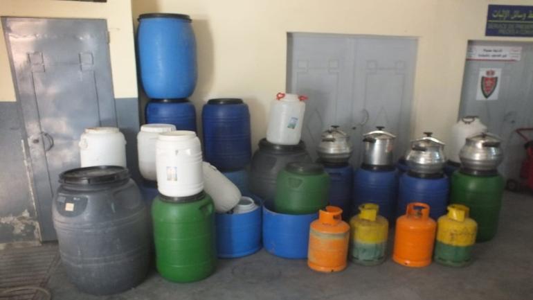 الداخلة…لبوليس  شدو “كراب” كيبيع الماحيا ومخدر “الكيف”فحي الرحمة