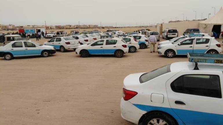 الداخلة…وقفة احتجاجية لسائقي سيارات الأجرة بسبب تضررهم من جائحة كورونا