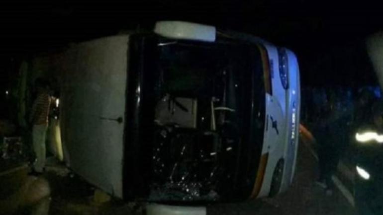 فاجعة أكادير…قتلى وجرحى في حادث انقلاب حافلة بضواحي أكادير