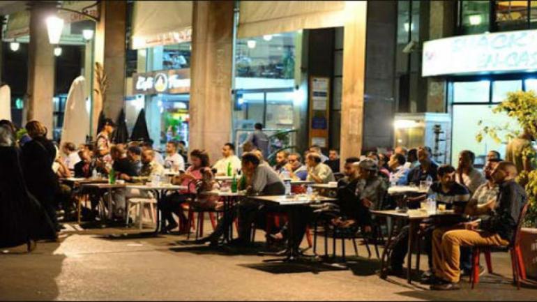 المقاهي و المطاعم تستفيد من تقديم خدماتها إلى غاية الساعة الحادية عشر ليلا