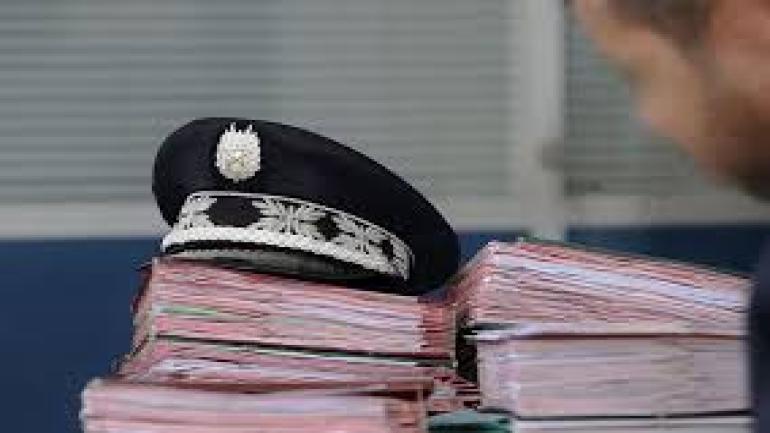 التزوير واستعماله في محررات رسمية يجر موظفين للشرطة إلى القضاء