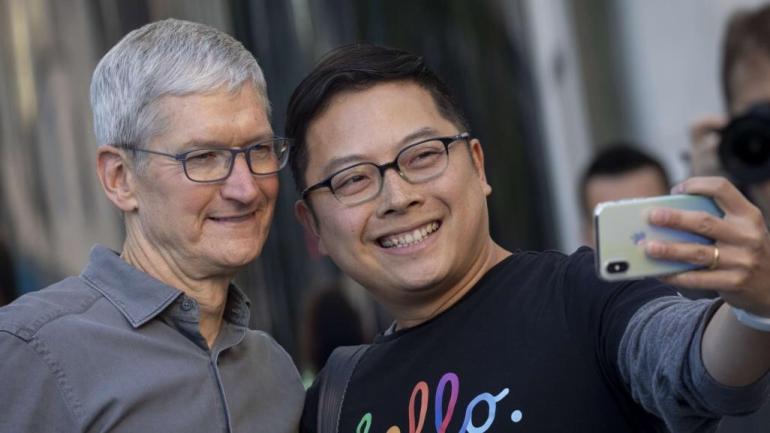 في اجتماع سري.. آبل ستنهي إنتاج آيفون وهذه الأجهزة ستحل بديلا له