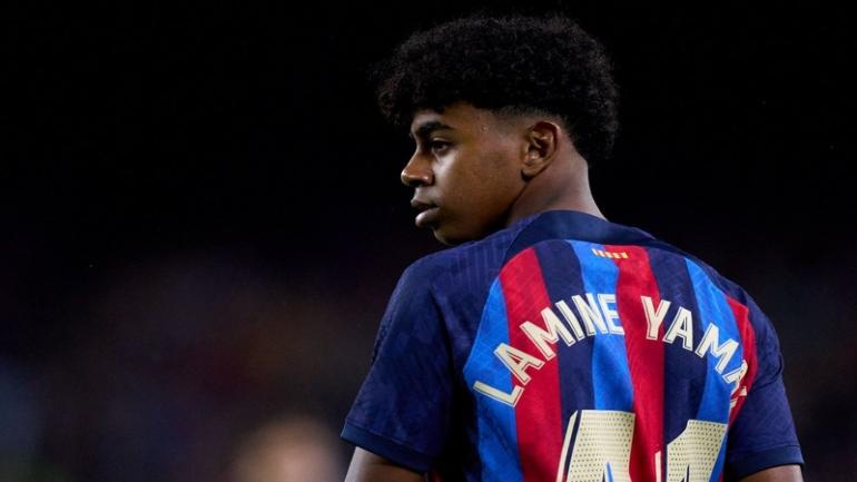 يمين لامال يختار اللعب للمنتخب الإسباني